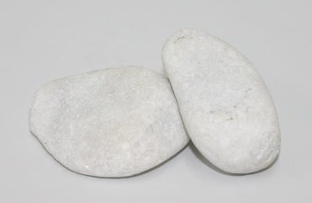 חלוקי נחל לבן שלג מספר 2