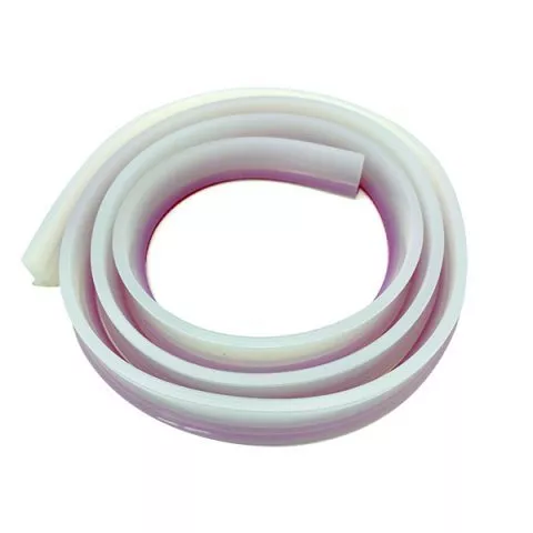 סף מקלחון סילקון גמיש אורך 2 מטר רוחב 18 מ”מ גובה 28 מ”מ