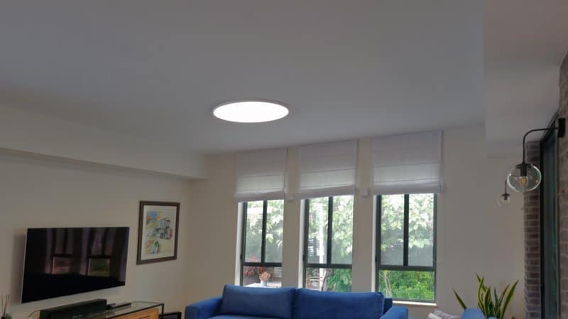 פאנל דקורטיבי 64W עגול דק לבן/שחור/זהב + שלט