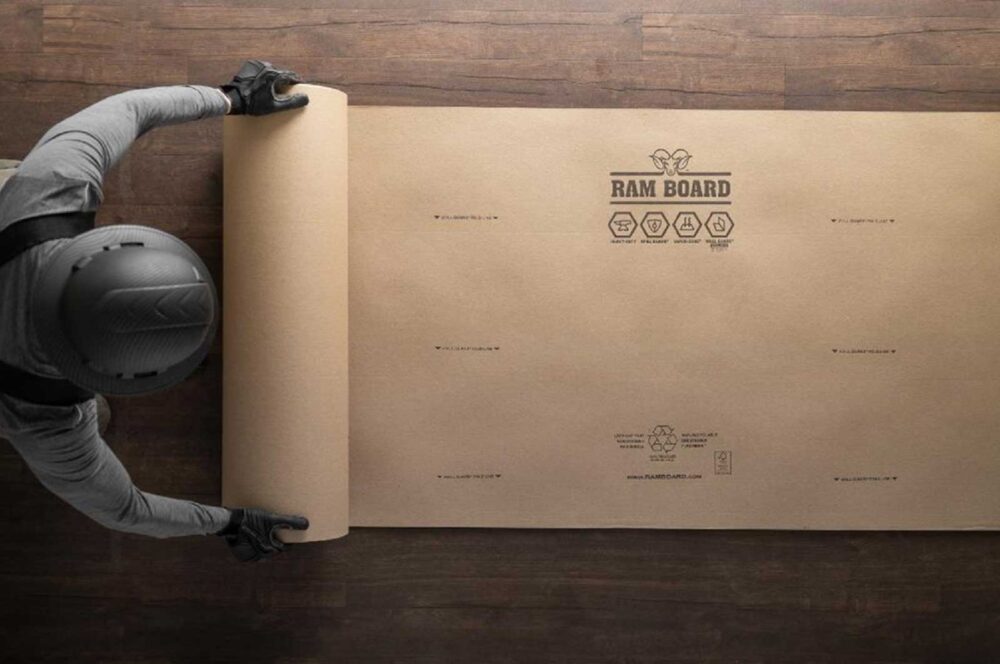 יריעת הגנה לכיסוי רצפה 32/0.94 מטר (30 מ”ר) RAM BOARD