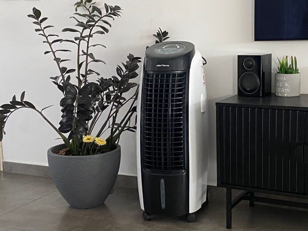 מצנן תעשייתי מעוצב Mini Torre SmartAir שחור / לבן