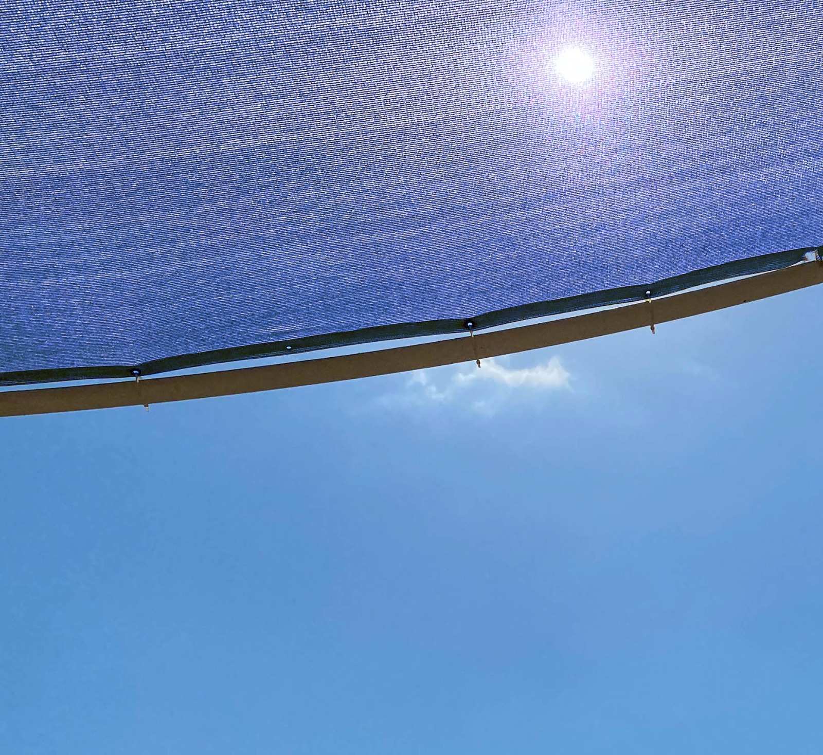 רשת צל תפורה עם טבעות בצבע כחול